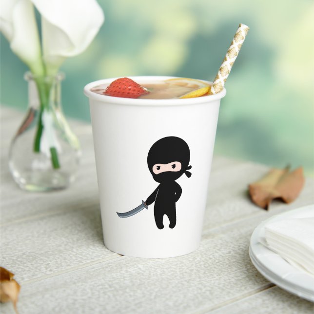Tiny Angry Ninja Pappbecher (In Situ)