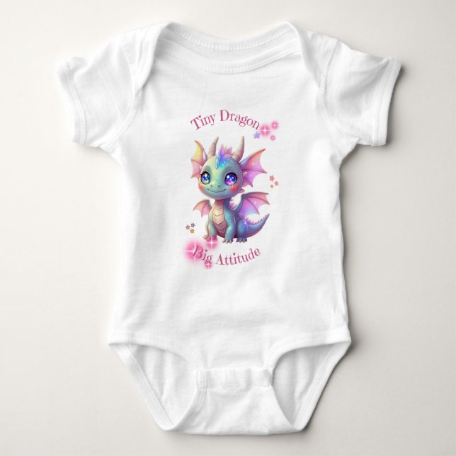 Tiny Dragon, Big Attitude – Cute Kawaii Dragon Baby Strampler (Vorderseite)