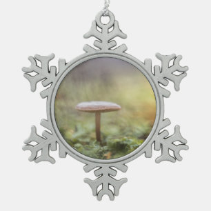Tiny Mushroom Nature Foto Schneeflocken Zinn-Ornament