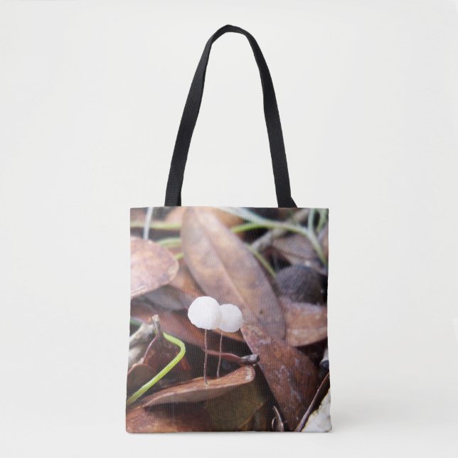 Tiny Mushrooms auf einer komplett bedruckten Tasch Tasche (Vorderseite)