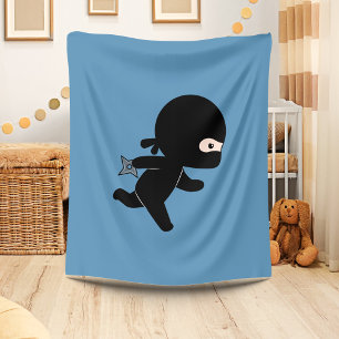 Tiny Ninja läuft auf Blue Fleecedecke
