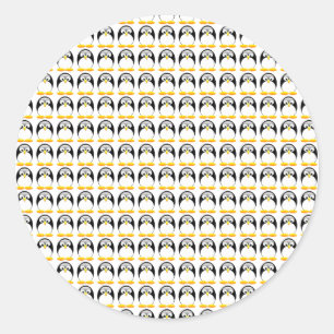 Tiny Penguins Runder Aufkleber