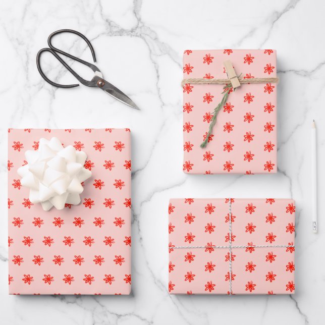 Tiny Scribbled Daisies Rustic Whimsical Red Pink Geschenkpapier Set (Vorderseite)