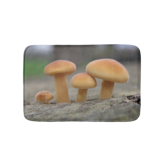 Tiny Toadstools Macro Bath Mat Badematte (Vorderseite)