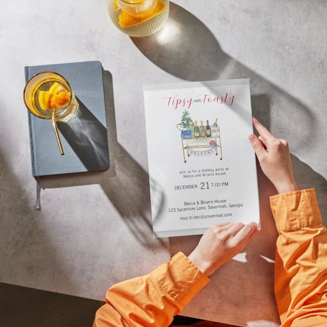 Tipsy & Toasty Weihnachtszeit-Party Einladung Postkarte (Von Creator hochgeladen)