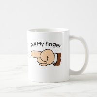 Tirez ma tasse de café de doigt