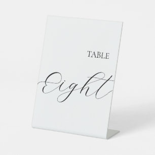 Tisch Nummer Acht  Sockelschild