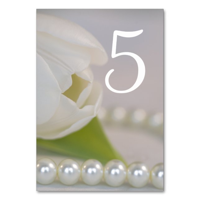 Tischnummer der Hochzeit von White Tulip und Pearl (Vorderseite)