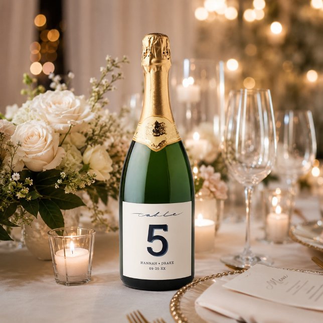 Tischnummer handgeschriebene Schrift Hochzeit (Von Creator hochgeladen)