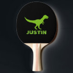 Tischtennispaddel für Tischtennis Schläger<br><div class="desc">T rex Dinosaurier Tischtennispaddel mit Kindernamen. Custom T Rex Dinosaurier Ausrüstung für Tischtennis. niedliche Geburtstag- oder Weihnachtsgeschenke für Jungen und Mädchen. Grünes prähistorisches Tyrannosaurus rex Tierdesign mit individualisierbarem Farbhintergrund. Personalisierte Wildtrex-Party-Vorräte für Kinder. Spielzeug und Spiele für Kindergarten,  Gymnasium,  Grundschüler.</div>