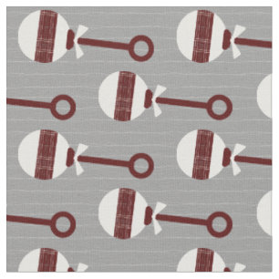 Tissu Aggie Maroon Plaid Baby Rattle sur Grey