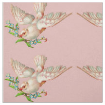 belle colombe blanche avec sprig dans la bouche