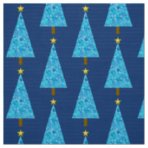 Fleurs bleues sur un sapin de Noël moderne