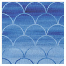 Obscurité au motif bleu-clair d'échelle
