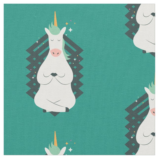 Tissu Unicorne en Pose de Yoga (Fermer)