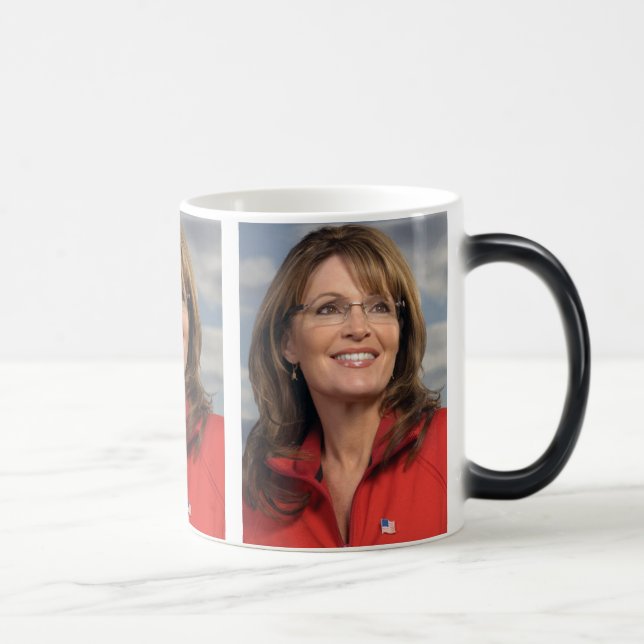Titelmädchen-gehender Gauner Sarahs Palin Verwandlungstasse (Rechts)