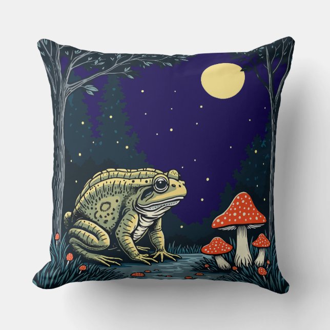 Toad Foraging Toadstools In A Moonlit Woodland  Kissen (Vorderseite)