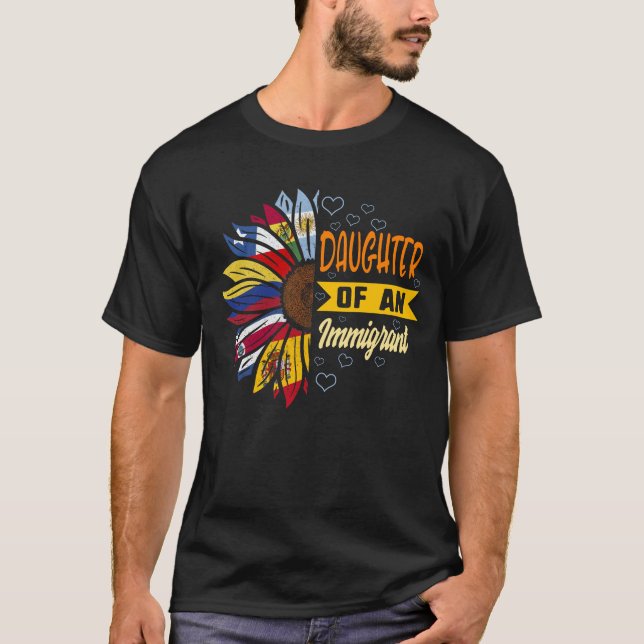 Tochter eines eingewanderten Shirts, Geschenk für  T-Shirt (Vorderseite)