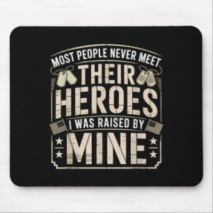 Tochter eines Vietnam-Veteranen zog Adler-Abzeiche Mousepad