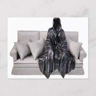 Tod auf einem Sofa Postkarte