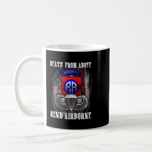 Tod von über 82. Im Flugzeug Division Paratroope Kaffeetasse (Links)