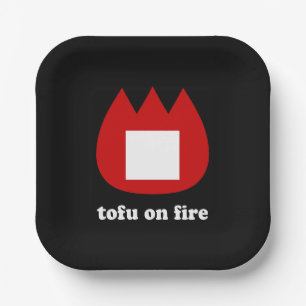 📛 Tofu in Brand Pappteller