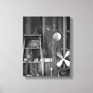 Toile Cabine rustique noir et blanc Mur d'étain rouillé 