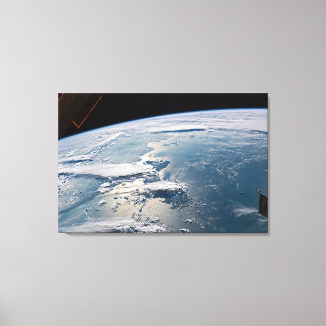 Toile Des Nuages Autour De Sumatra, Indonésie. (Recto)