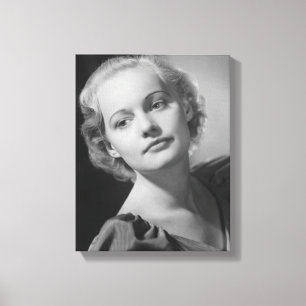 Toile Femme posant 2