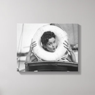 Toile Femme posant 3