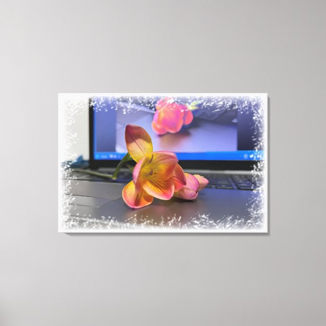 Toile Fleur Freesia sur le clavier (Recto)