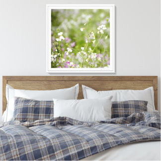 Toile Fleurs sauvages délicates, blanches et lavande par