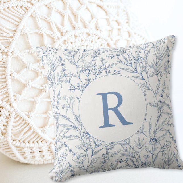 Toile Floral Monogram Dainty Blue French Theme Kissen (Toile Floral Monogram Dainty Blue French Theme Throw Pillow)