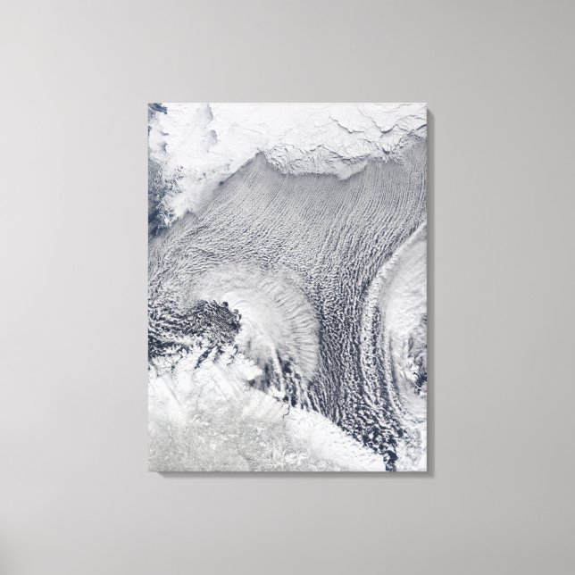 Toile Formes inhabituelles de nuages au-dessus de la mer (Recto)