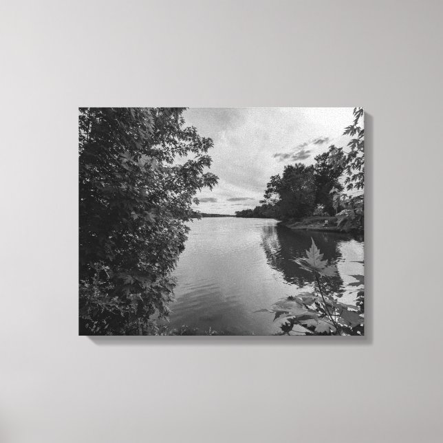 Toile Framed in Stillness (Recto)