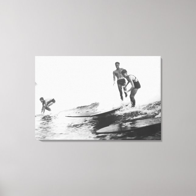 Toile Groupe de surfeurs en Honolulu, Hawaii Surfing (Recto)