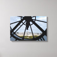 Horloge géante en verre au Musée d'Orsay - Paris