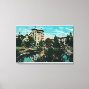 Toile Hotel Green and GroundsPasadena, CA