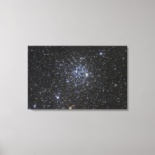 Toile M52 ouvrent le groupe dans le Cassiopeia