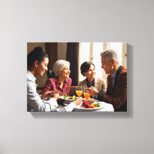 Toile Moments Chaleureux en Famille Autour de la Table d