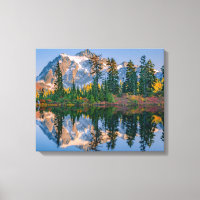 Mont Shuksan reflété dans le lac Reflection
