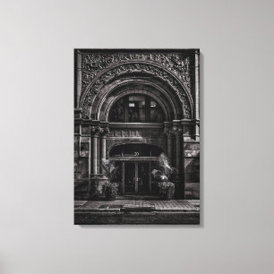 Toile No 20 Richmond St E 1