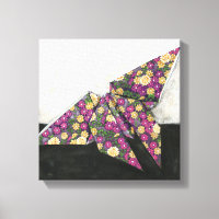 Papillon Origami sur papier floral