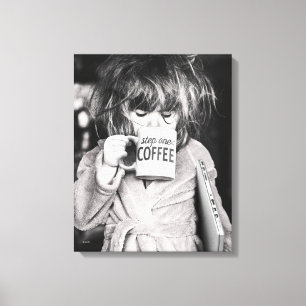 Toile Petite fille boit du café