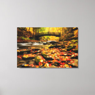 Toile Pont en bois et crique dans l'automne