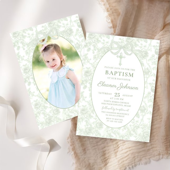 Toile Sage Green Bow Baptême Photo Invitation (Créateur téléchargé)