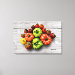 Toile Tomates rayées colorées sur une table vieillie