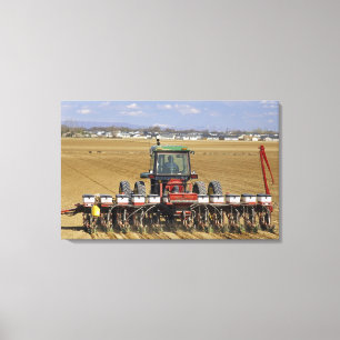 Toile Tracteur tirant un planteur de maïs de graine