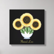 Trois tournesols avec des feuilles en forme de cœu