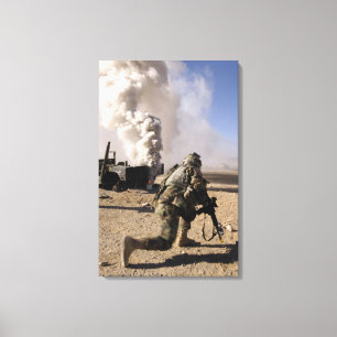 Toile Un soldat réagit à l'des explos commandés